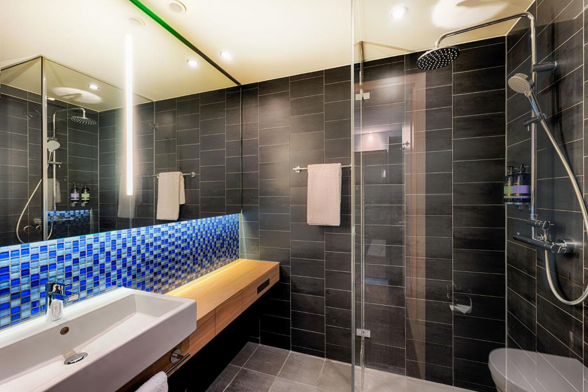 Premier Inn Heilbronn City Centre Bagian luar foto