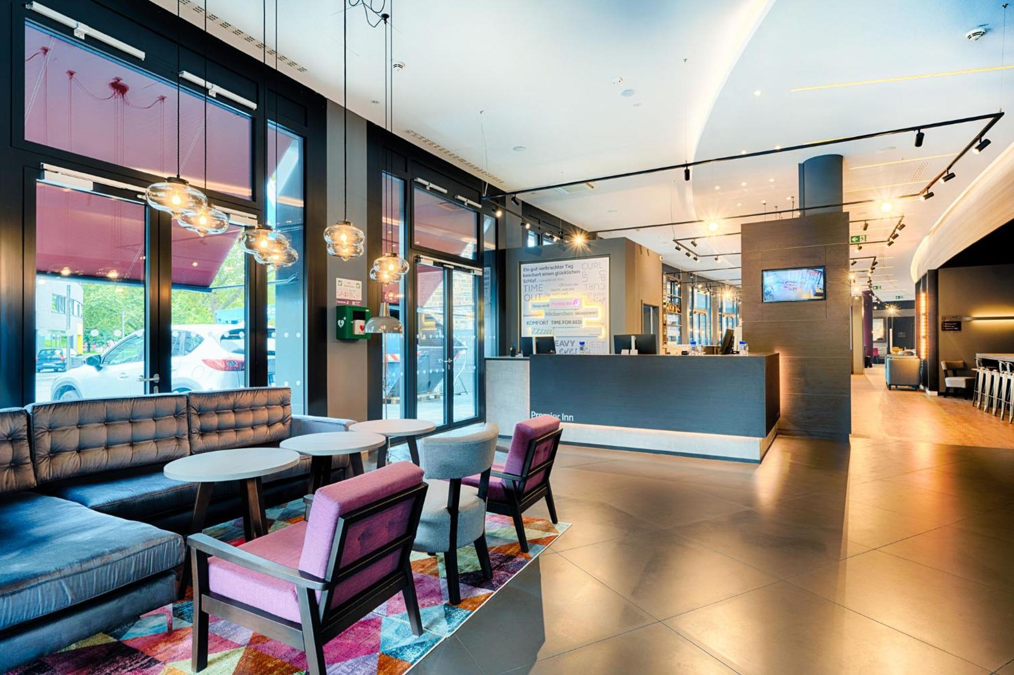Premier Inn Heilbronn City Centre Bagian luar foto