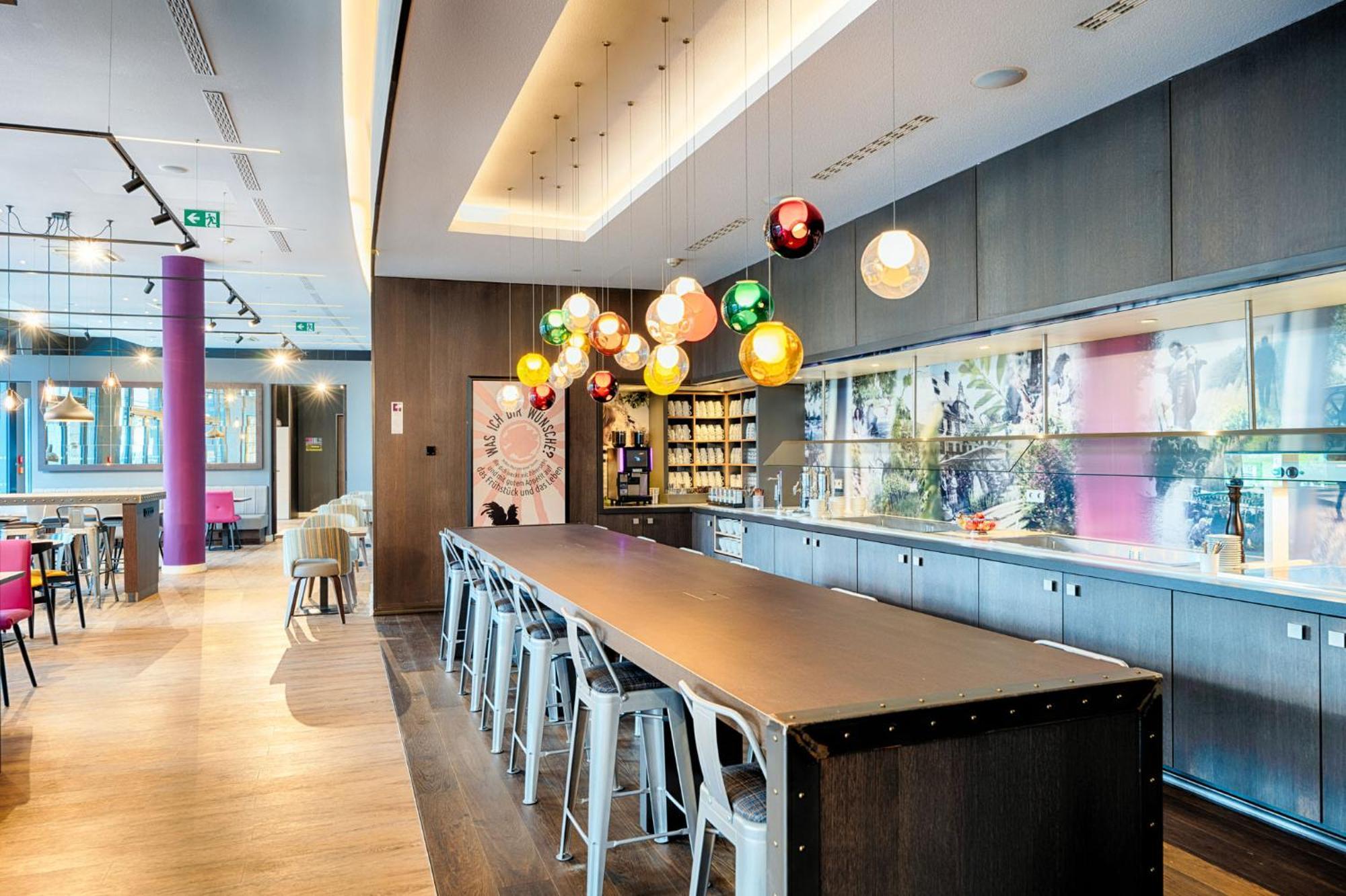 Premier Inn Heilbronn City Centre Bagian luar foto